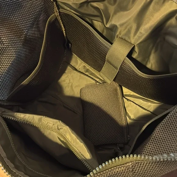 DAGNE DOVER NEW Dark Moss Landon Carryall Air Mesh Duffel Bag Large Green - Picture 6 of 12